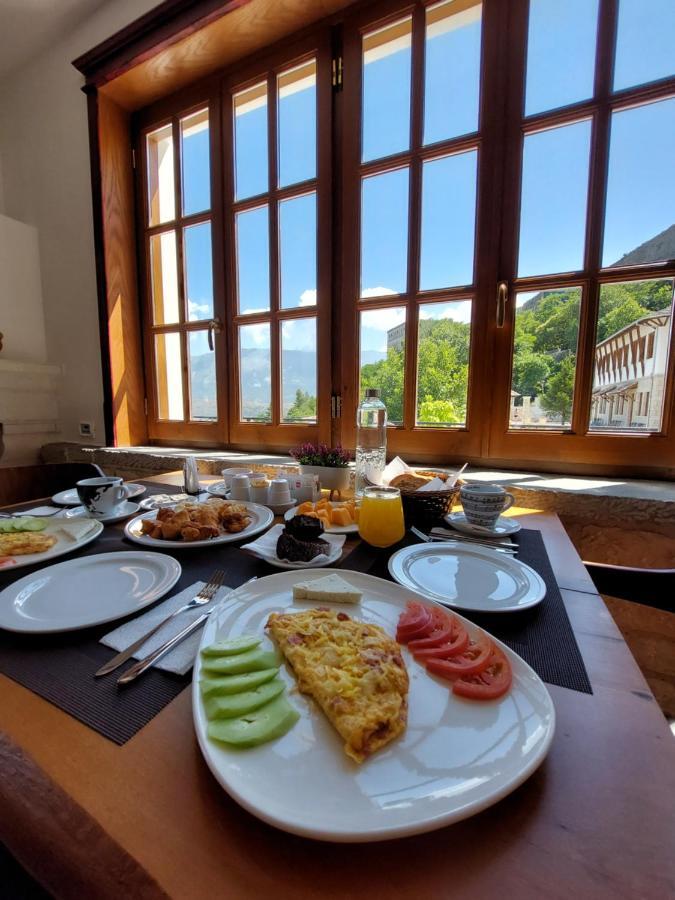 Rose Garden Hotel Gjirokastër Exterior foto