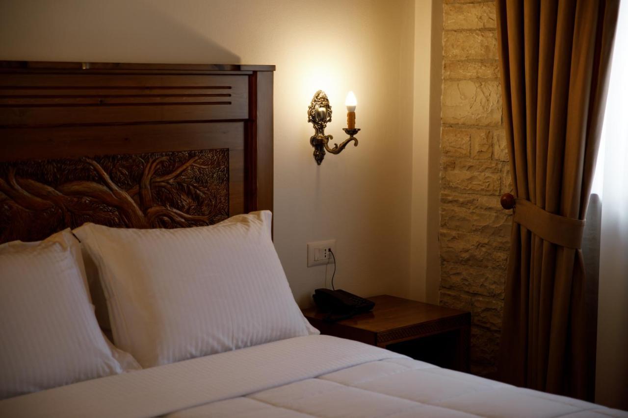 Rose Garden Hotel Gjirokastër Exterior foto