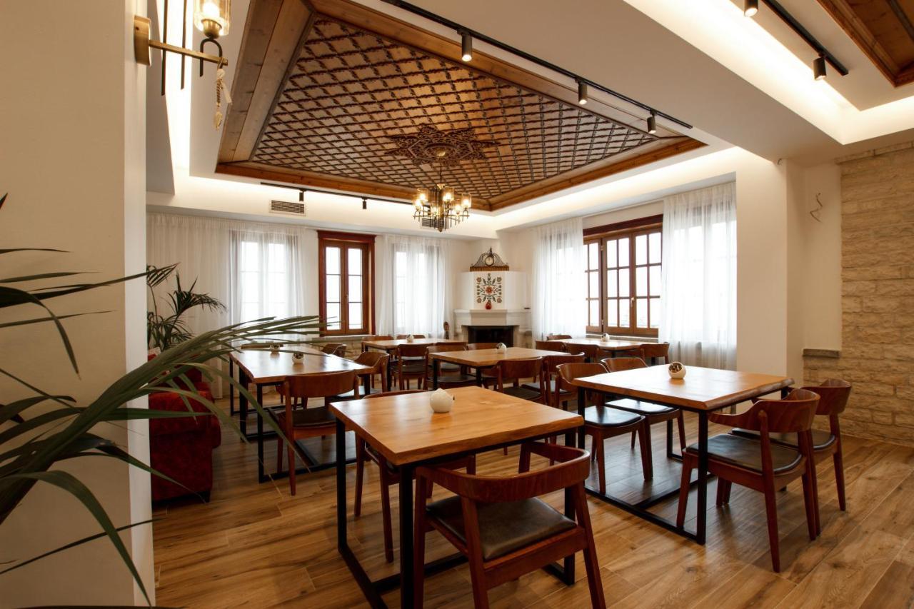 Rose Garden Hotel Gjirokastër Exterior foto
